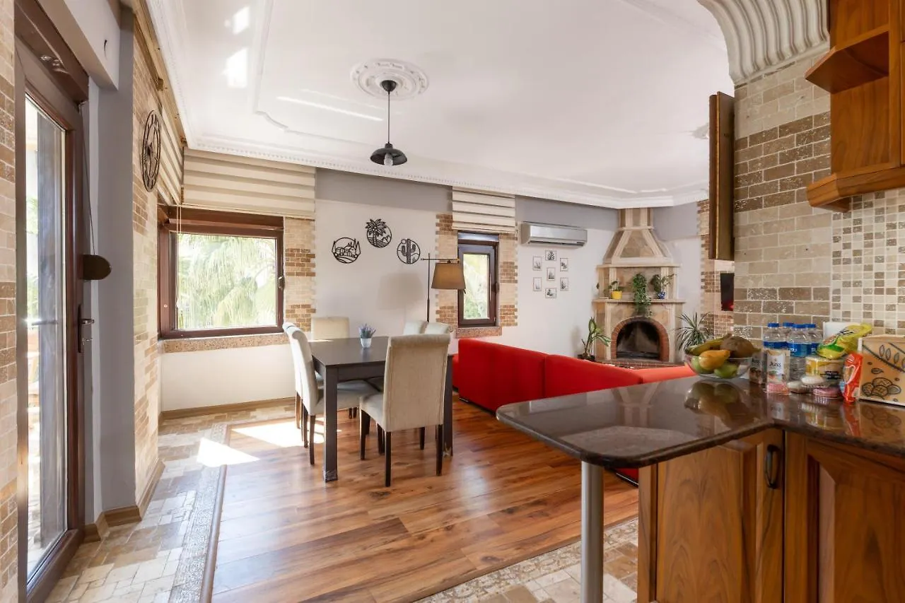 Large Duplex Apartment With Sea View Antalya