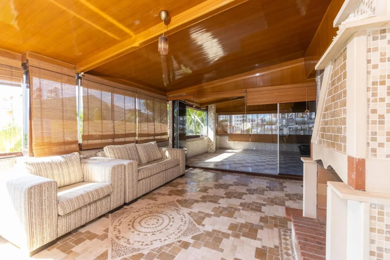 Large Duplex Apartment With Sea View Antalya