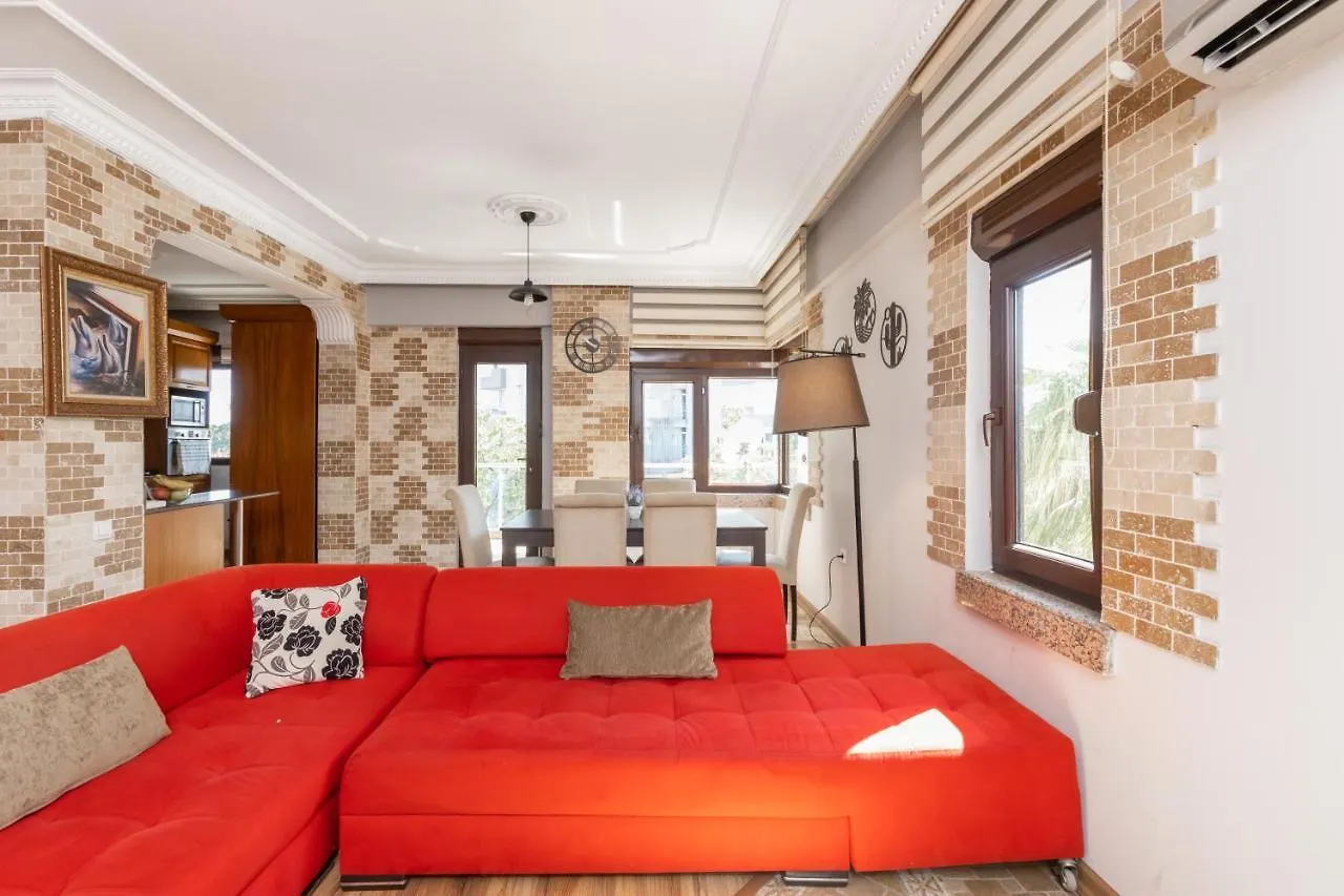 Large Duplex Apartment With Sea View Antalya